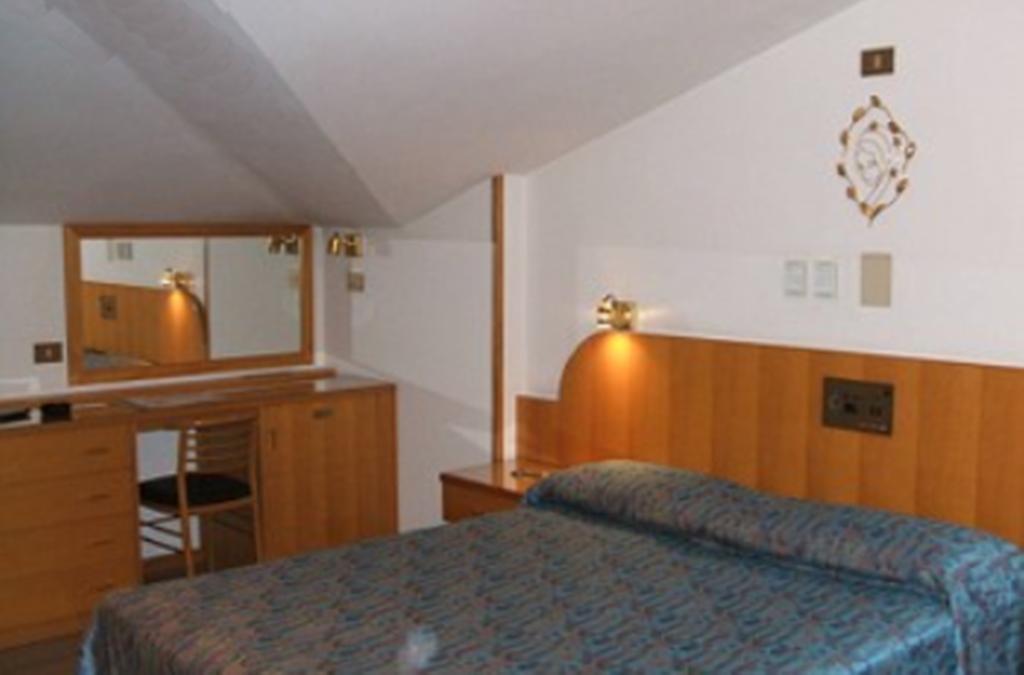 Hotel Garden アンツォーラ・デッレミーリア 部屋 写真